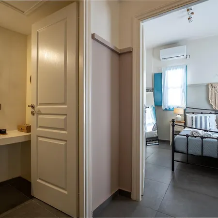 Adagio Kamari (Santorini)