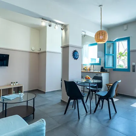 Adagio Kamari (Santorini)